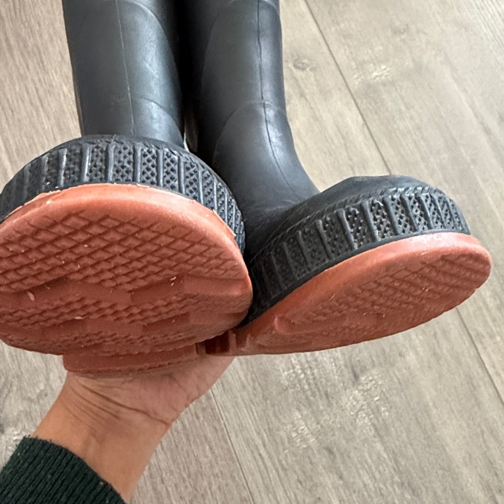 Black and Orange Rain Boots size 9 - Picture 6 of 7